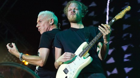 H.P. Baxxter et Phil Speiser pendant leur concert en Crimée 