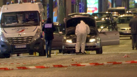 Véhicule du terroriste ayant perpétré un attentat sur l'avenue des Champs-Elysées le 20 avril 2017. 