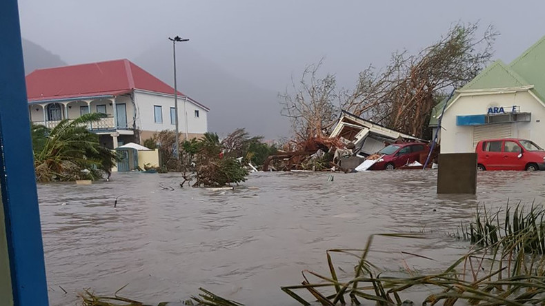 Scènes de désolation sur l'île de Saint-Martin, détruite à 95%, au moins huit morts et 23 blessés