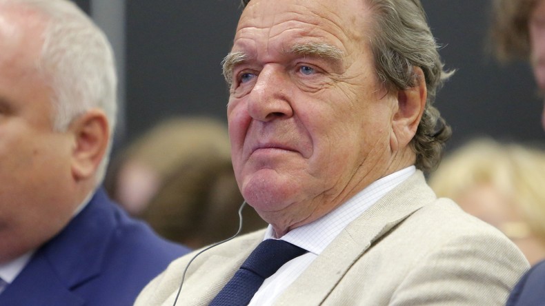 L'ex-chancelier allemand Schröder nommé président du conseil d'administration de Rosneft