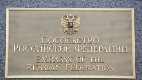 Plaque de l'ambassade de Russie à Washington.