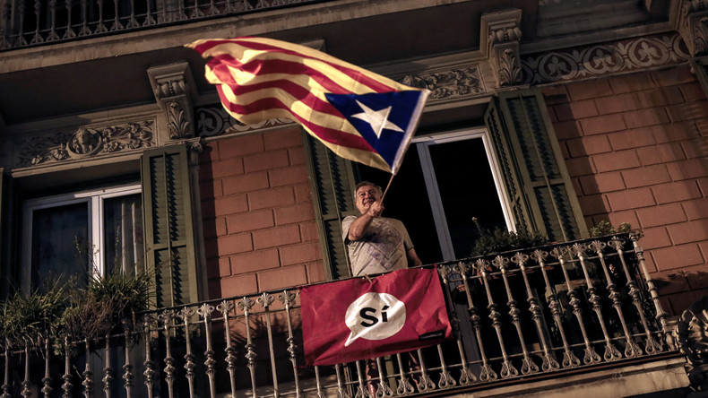 Après la victoire du «oui», les indépendantistes catalans en appellent à l'UE et à la grève