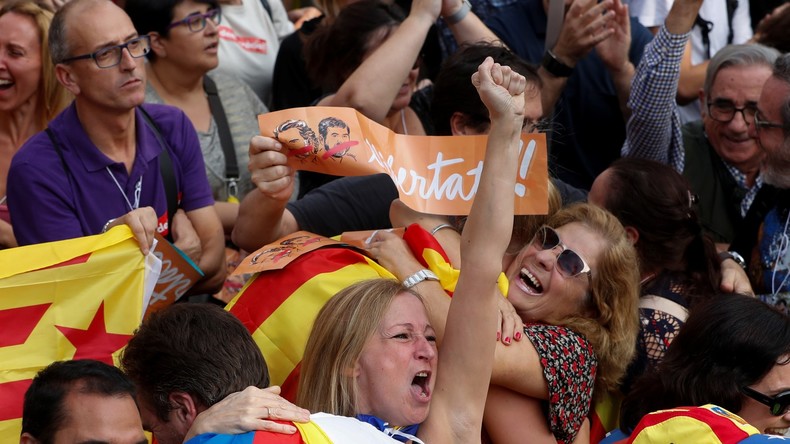Suspension de l'autonomie de la Catalogne par l'Espagne, le chef de la police régionale remplacé