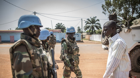 Patrouille de soldats sénégalais de la Minusca stationnés à Bangui en décembre 2015.