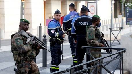 Militaires et policiers à Marseille après le meurtre de deux jeunes femmes le 1er octobre