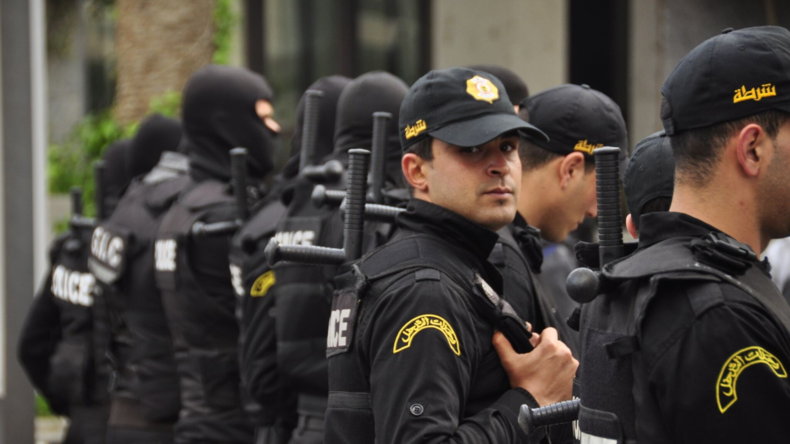 Après un attentat les ciblant, les forces de l'ordre tunisiennes comptent faire entendre leur colère