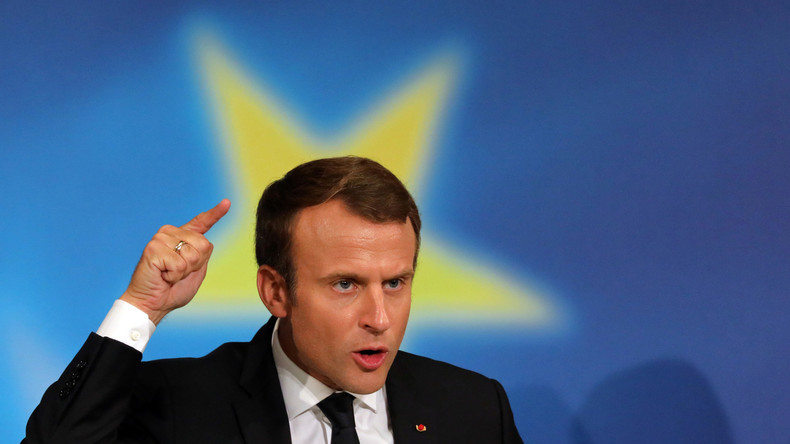 «L'ingérence russe pose encore un sérieux problème», selon Emmanuel Macron