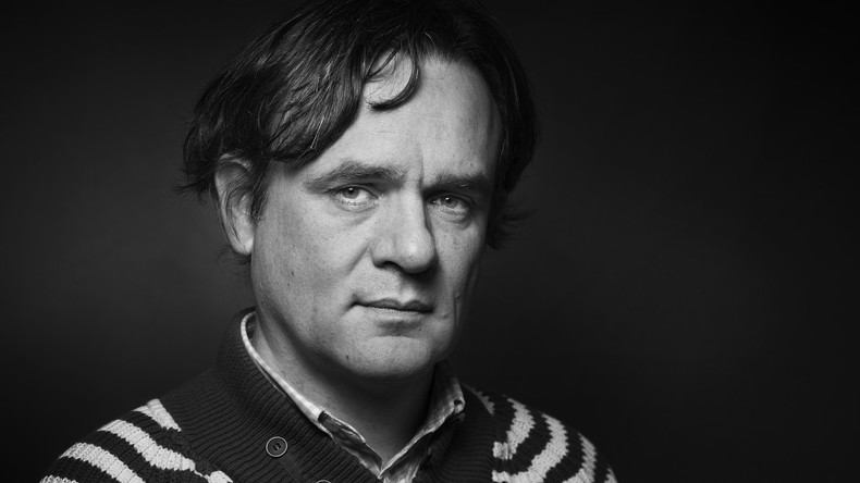 «Guerre aux musulmans» : pour Riss, Edwy Plenel «condamne à mort une deuxième fois Charlie Hebdo»