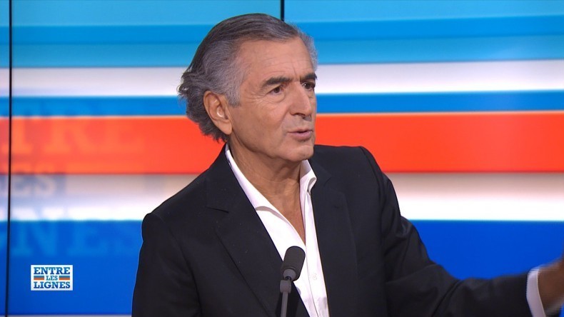 «Amitié à Frédéric» : quand Bernard-Henri Lévy relativise les accusations à l'encontre d'Haziza