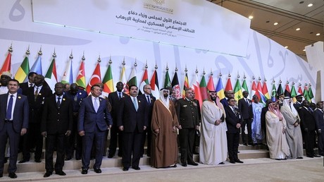 Le 26 novembre, l'Arabie saoudite a scellé la création d'une coalition antiterroriste composée de pays musulmans. L'Iran, la Syrie ou l'Irak n'en font pas partie