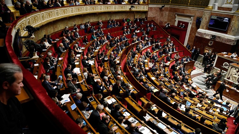 A 5 000€ par mois, une députée LREM dit «manger des pâtes» et «ressortir des vêtements de la cave»