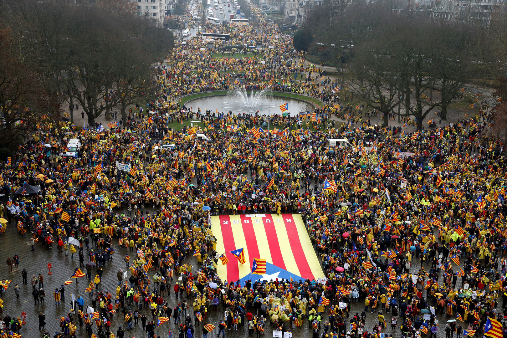 45 000 personnes manifestent à Bruxelles pour l'indépendance de la Catalogne (IMAGES)