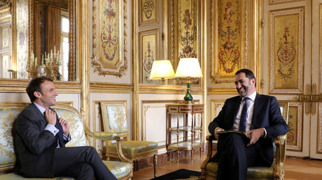 Emmanuel Macron et le président de son parti LREM, Christophe Castaner, à l'Elysée le 20 novembre 2017, illustration