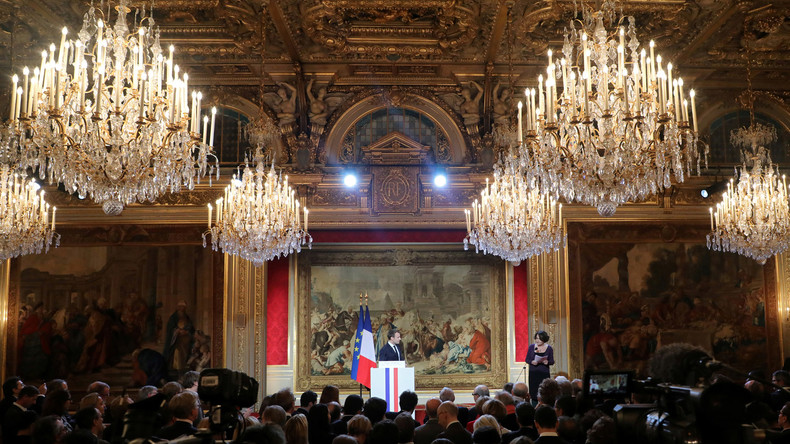 Une loi pour contrôler internet au nom des «fake news» ? L'annonce de Macron fait polémique