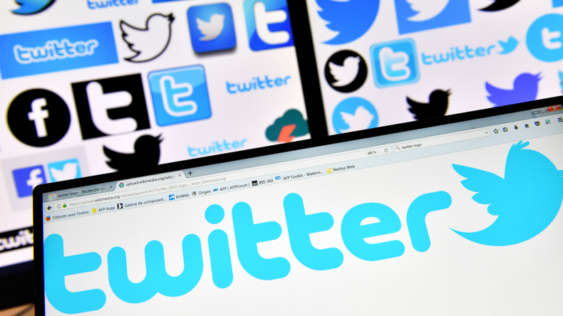 «Plein de b*tes» : des employés de Twitter surveilleraient même les photos privées des utilisateurs