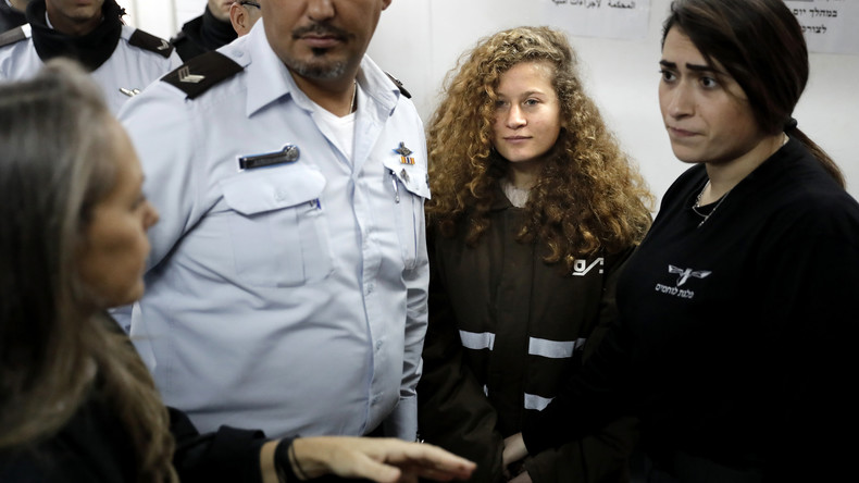Maintien en détention jusqu'à son procès d'Ahed Tamimi, ado pasionaria de la cause palestinienne