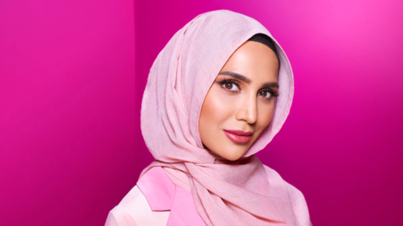 L'Oréal choisit une mannequin voilée pour une publicité pour shampoing