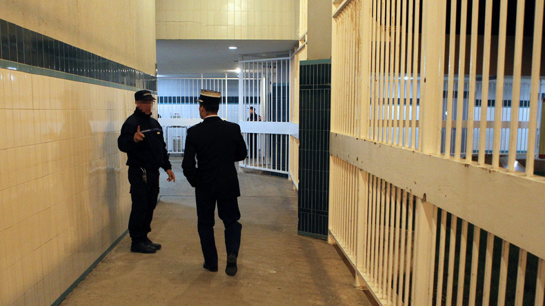 Corse : un détenu agresse deux gardiens de prison à l'arme blanche, un blessé grave