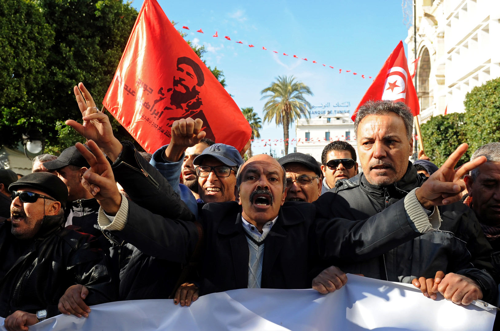 Le septième anniversaire de la révolution tunisienne marqué par des heurts (VIDEO, PHOTOS)