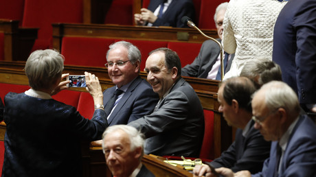 Jean-Michel Clément dans l'hémicycle le 22 février 2017 (à gauche, de face).