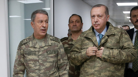 Recep Tayyip Erdogan (droite) et son chef d'état-major le 25 janvier 2018, photo Reuters