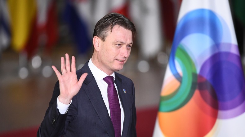 «Dans la datcha de Poutine» : le chef de la diplomatie néerlandaise démissionne après un mensonge