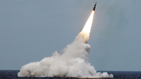 Un missile Trident II D5 lancé à partir du sous-marin USS Maryland