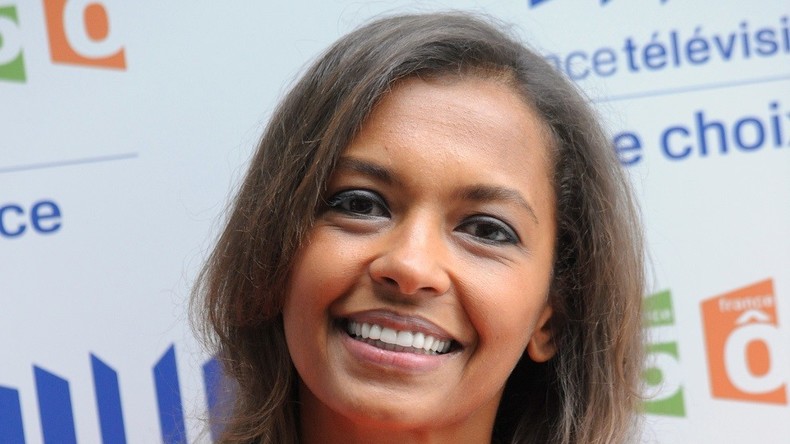 Karine Le Marchand claque la porte de Twitter, «déversoir de haine»