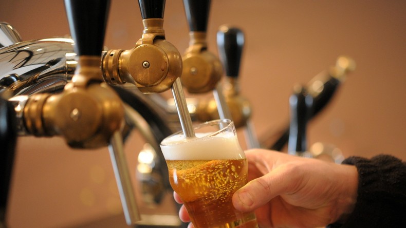 Votre chaussure en caution ? En Belgique, les bars réagissent aux vols de verres à bière