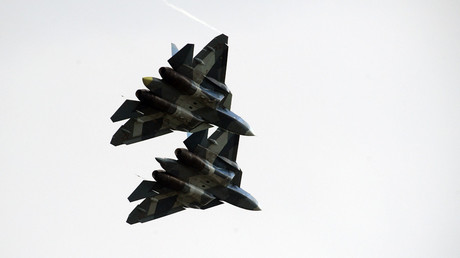 Une paire de Su-57
