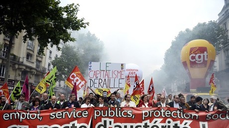 Manifestations de cheminots CGT et Sud en juin 2014 contre une précédente loi sur l'équilibre des comptes de la SNCF et son ouverture à la concurrence (illustration).