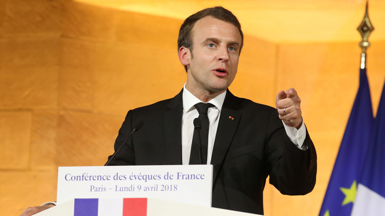 Discours polémique d'Emmanuel Macron devant les évêques : l'art de la diversion ?
