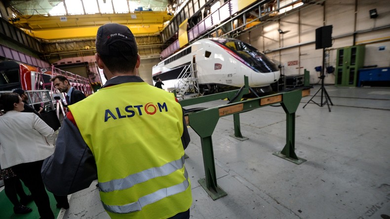 «La guerre fantôme» : les auteurs du documentaire sur la vente d'Alstom se confient à RT France