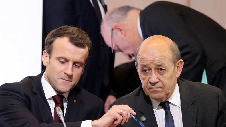 Attaque chimique ? Peinant à convaincre, Le Drian s'appuie sur... les réseaux sociaux (REPORTAGE)
