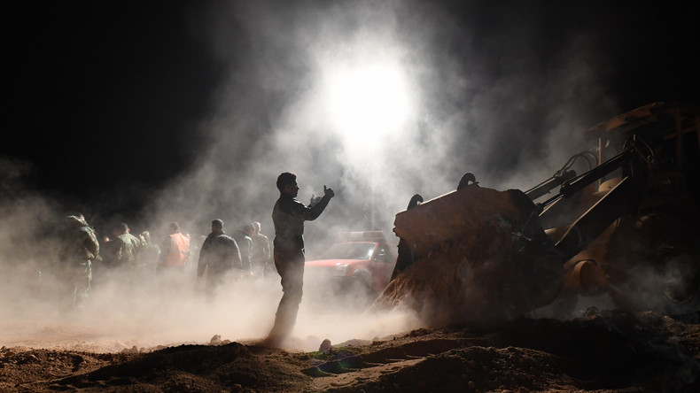 Des dizaines de cadavres de civils et de djihadistes découverts dans un charnier à Raqqa
