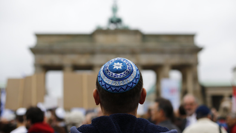 Allemagne : plutôt qu'une kippa, mieux vaut-il porter «une casquette de baseball» ?
