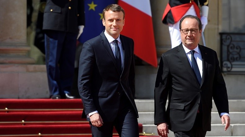 Pour Hollande, «Emmanuel Macron est plutôt passif dans le couple» avec Donald Trump (VIDEO)