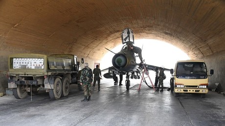 Un MiG 21 de l'armée de l'air syrienne dans une base militaire de Syrie. (image d'illustration)