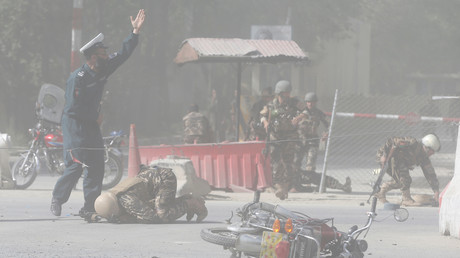 Des forces de sécurité afghanes après une explosion le 30 avril 2018 à Kaboul.