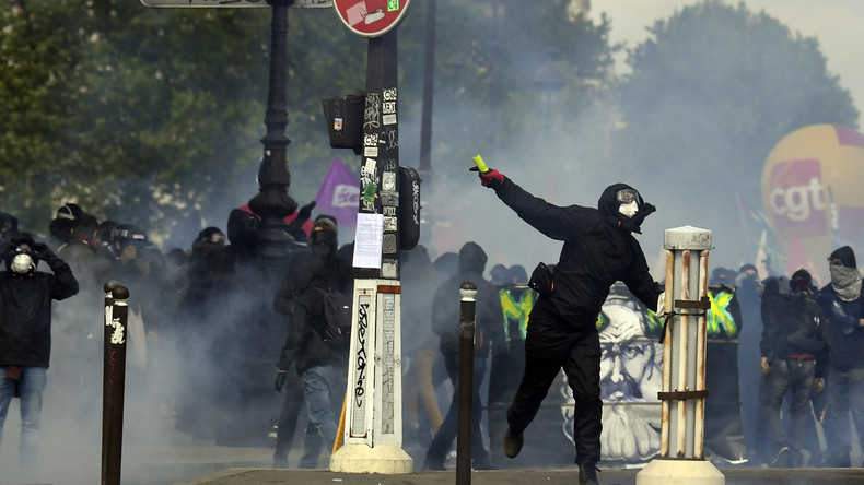 Violences du 1er mai : un syndicat policier dénonce «des failles» et des ordres donnés tardivement