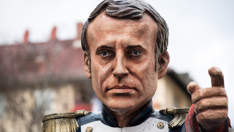 Un an de macronisme : de la start-up nation à l'ultra-présidentialisme