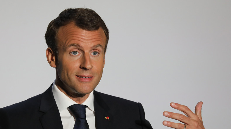 En un an, la popularité d'Emmanuel Macron a chuté de façon spectaculaire, selon un sondage