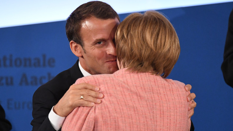 En pleine remise du prix Charlemagne, Macron tente de faire pression sur Merkel pour réformer l'UE