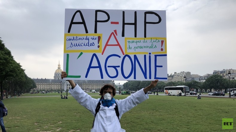 Marée Blanche : les hospitaliers en détresse manifestent à Paris (REPORTAGE)