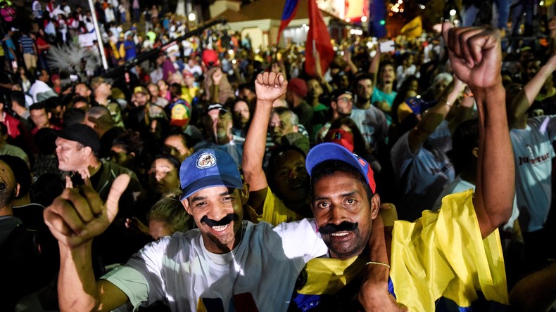 Venezuela : largement réélu, Maduro dénonce «l'empire» et appelle au dialogue avec les citoyens
