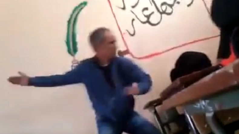 Maroc : un professeur arrêté après avoir roué de coups son élève (VIDEO CHOC)
