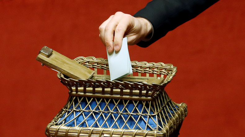 Eurosceptique chassé du gouvernement italien : FN et LFI déplorent une atteinte à la démocratie