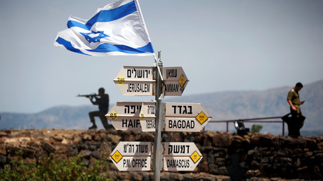 Soldats israéliens sur le mont Bental, dans le Golan occupé