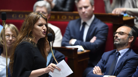 La secrétaire d'Etat chargée de l'Egalité entre les femmes et les hommes Marlène Schiappa dans l'hémicycle de l'Assemblé nationale le 15 mai 2018 à Paris.