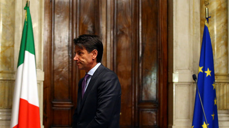 Giuseppe Conte abandonne la fonction de Premier ministre le 27 mai